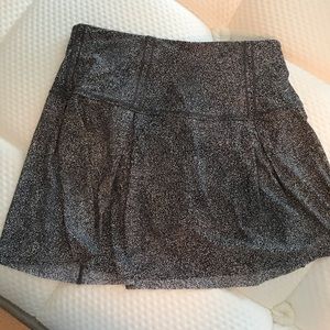 Lululemon skirt (tennis or running) size 4